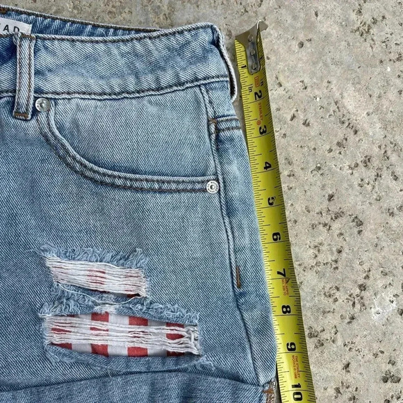 Bullhead shorts, Women, Size 7, High RisePocket Distress Rolled Hem denim Shorts - Picture 5 of 13